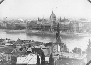 Вид на венгерский парламент